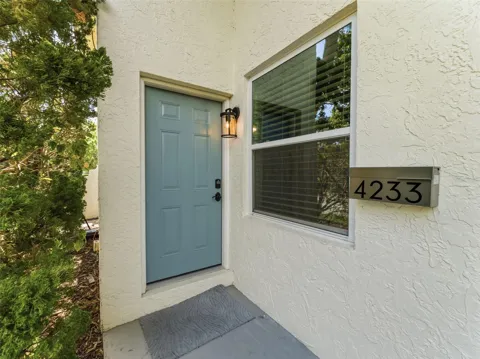 4233 LA SORRENTO COURT