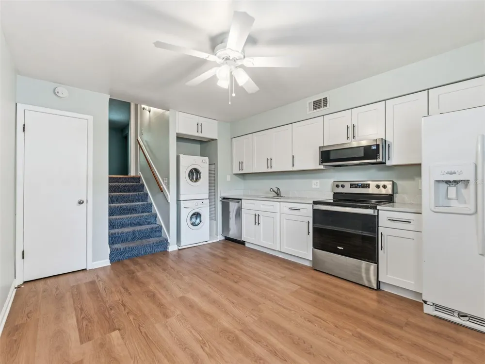 4233 LA SORRENTO COURT Tampa, FL 33611