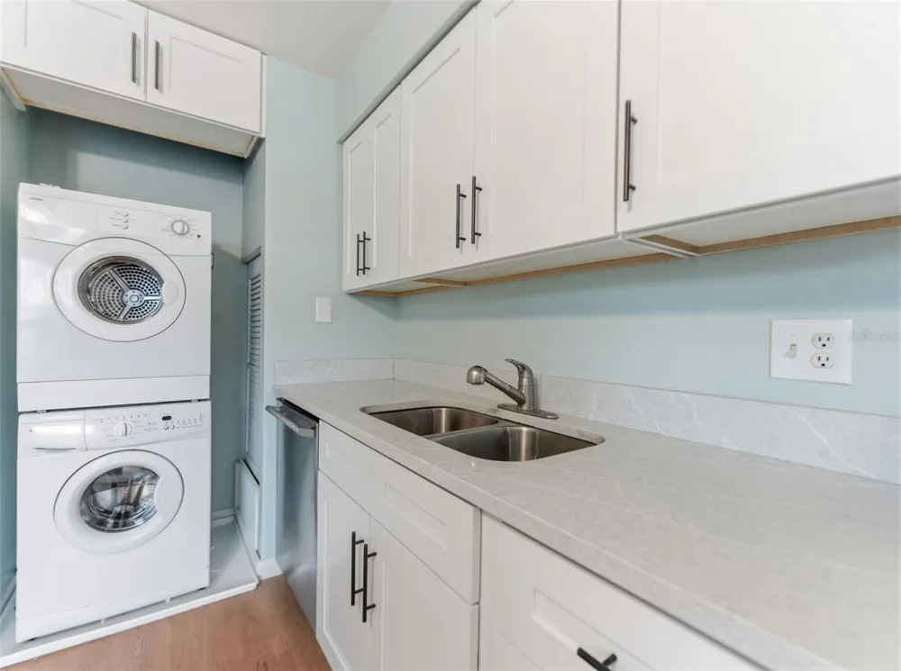 4233 LA SORRENTO COURT Tampa, FL 33611