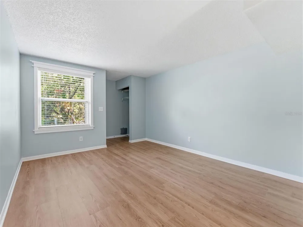 4233 LA SORRENTO COURT Tampa, FL 33611