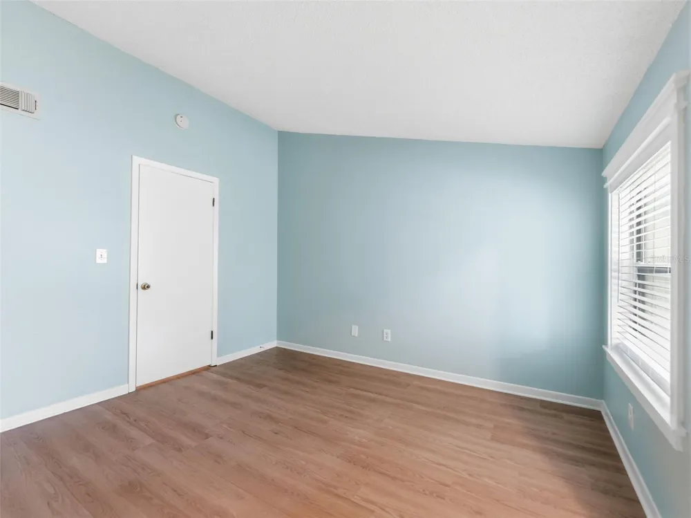4233 LA SORRENTO COURT Tampa, FL 33611