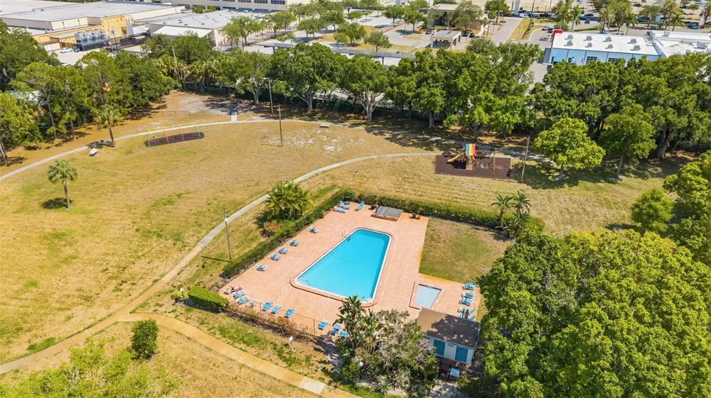 4233 LA SORRENTO COURT Tampa, FL 33611