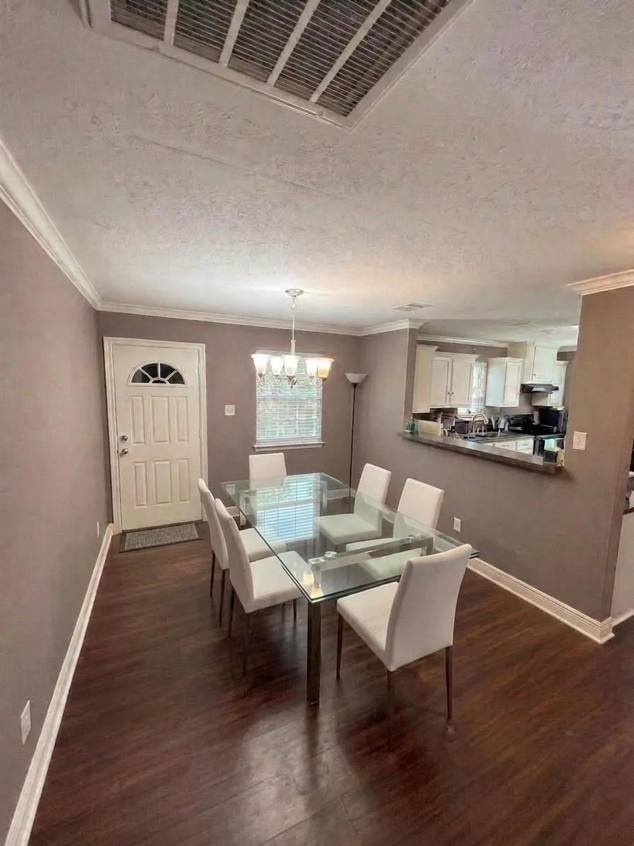 311 S 3rd Street Highlands, TX 77562
