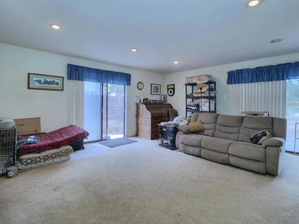 9622 Lakeview Lakeside, CA 92040