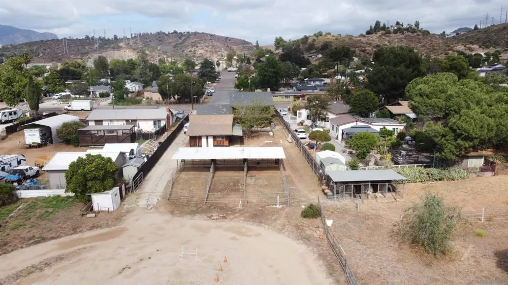9622 Lakeview Lakeside, CA 92040