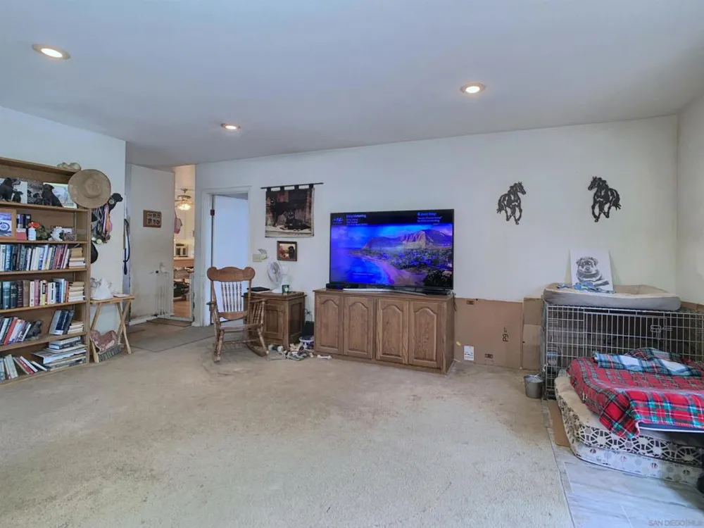 9622 Lakeview Lakeside, CA 92040