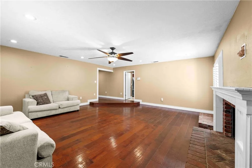 19989 Cronese Lane Apple Valley, CA 92308