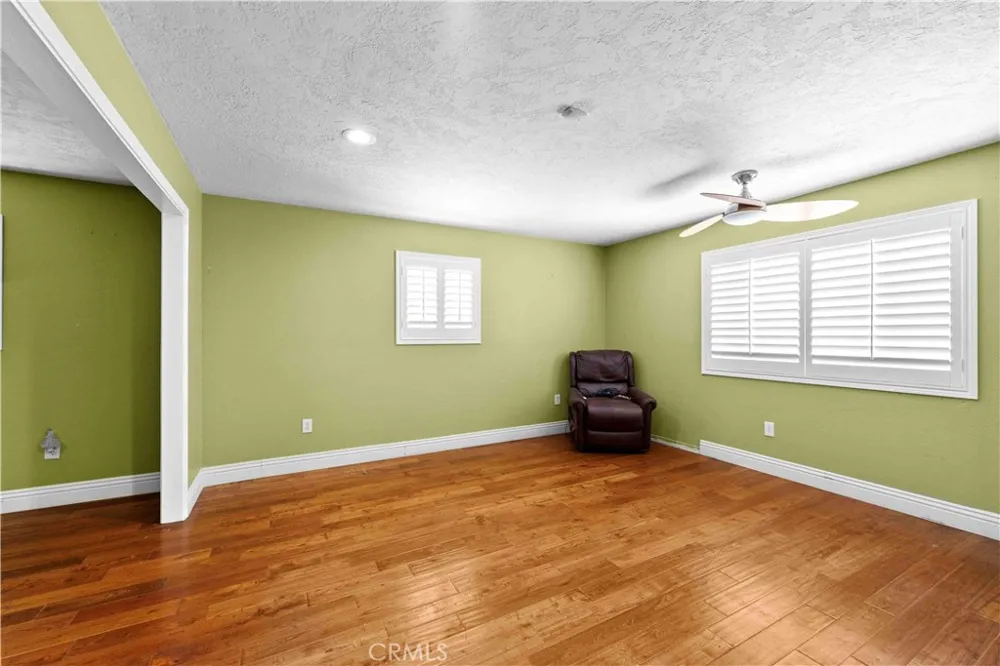 19989 Cronese Lane Apple Valley, CA 92308