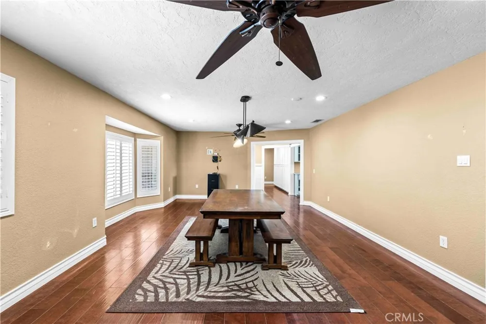 19989 Cronese Lane Apple Valley, CA 92308