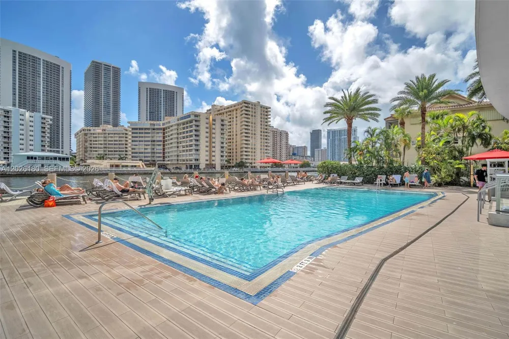 2602 E E HALLADALE #T3105 Hallandale Beach, FL 33009