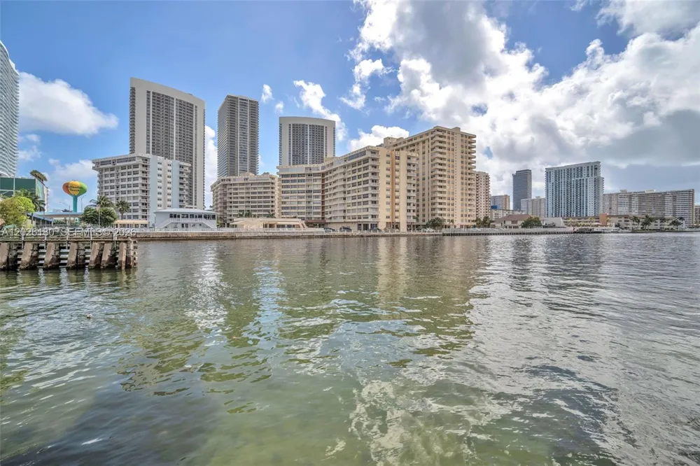 2602 E E HALLADALE #T3105 Hallandale Beach, FL 33009