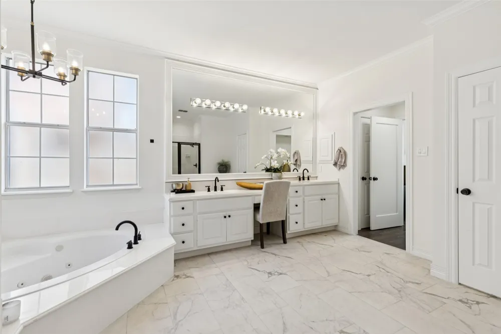 1807 Mesquite Court Southlake, TX 76092