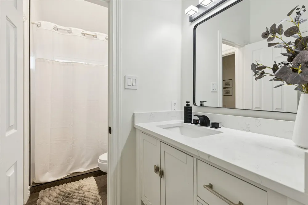 1807 Mesquite Court Southlake, TX 76092