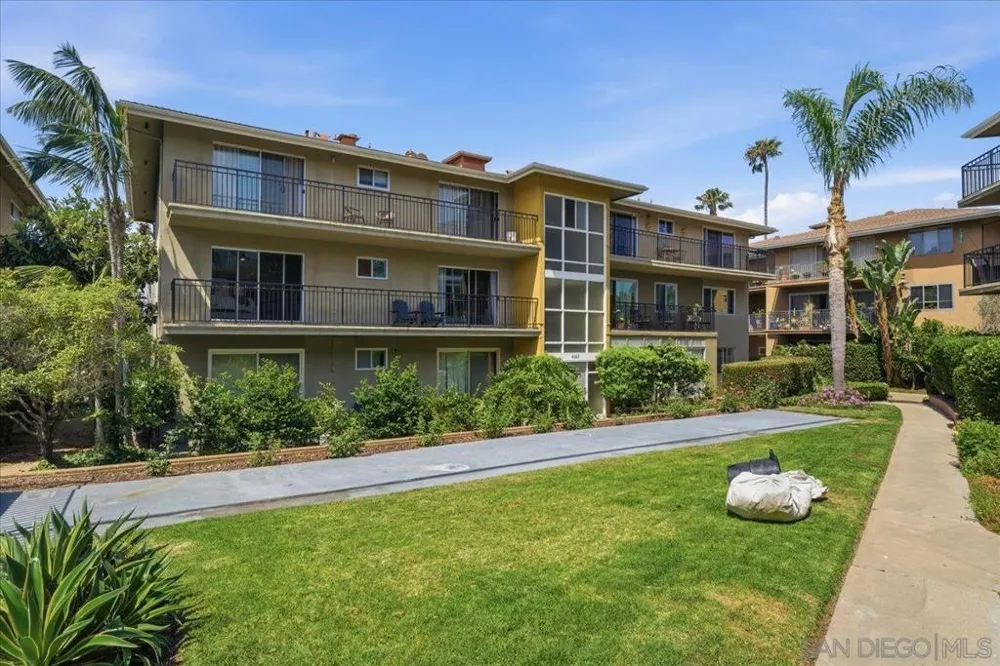 5367 La Jolla #Unit 52 La Jolla, CA 92037