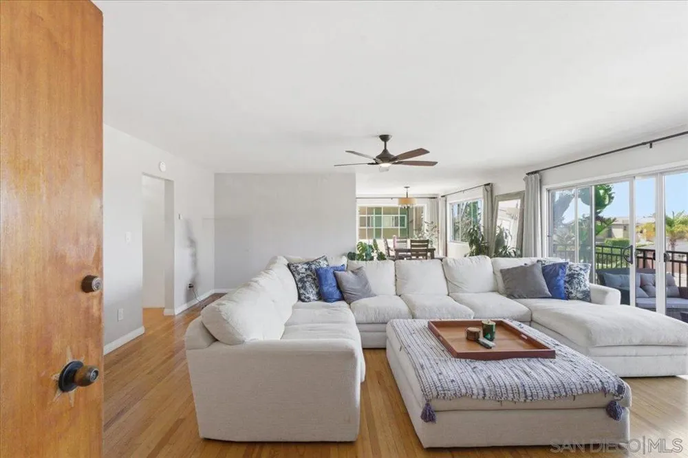 5367 La Jolla #Unit 52 La Jolla, CA 92037
