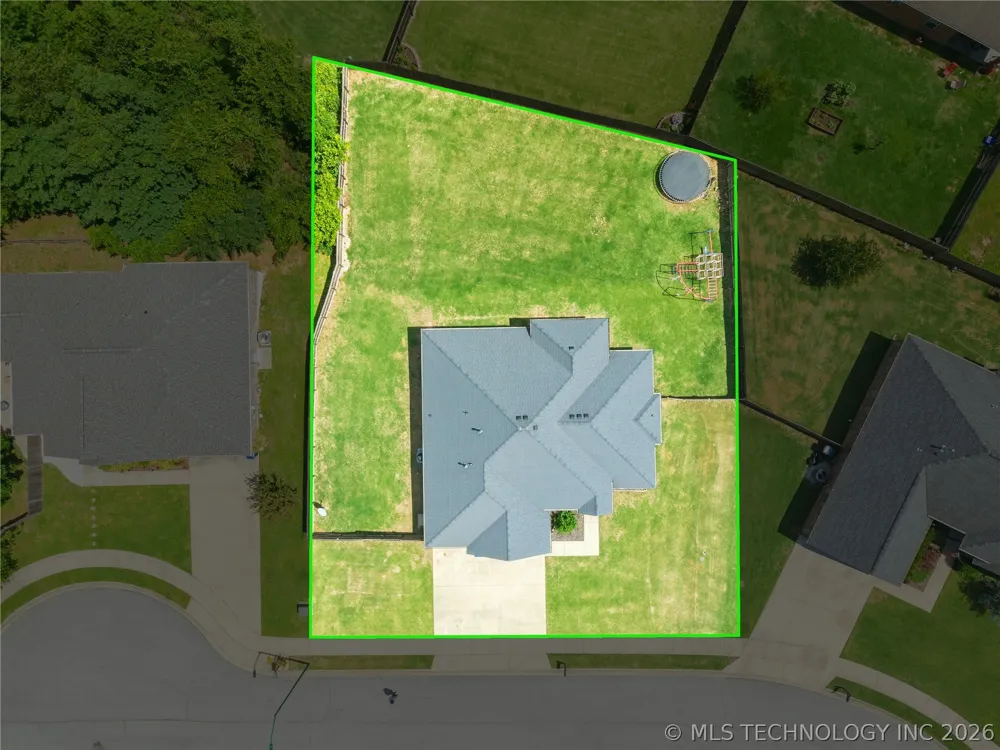 909 Carter Court Siloam Springs, AR 72761