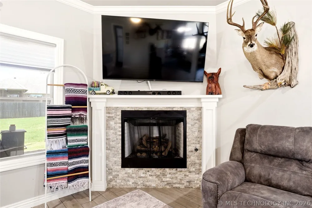 909 Carter Court Siloam Springs, AR 72761