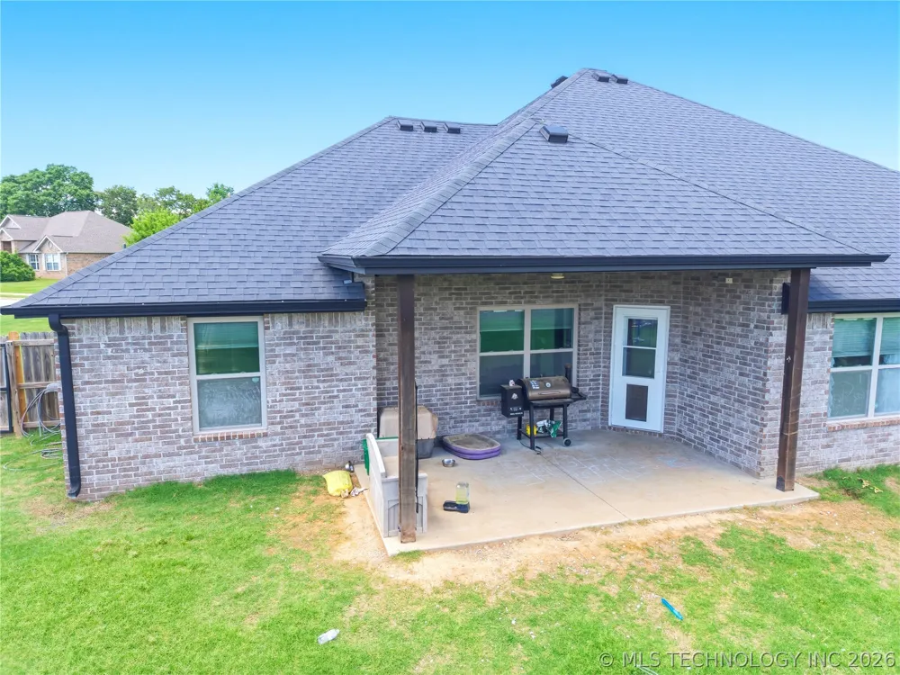 909 Carter Court Siloam Springs, AR 72761