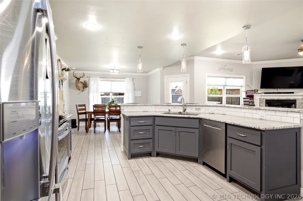 909 Carter Court Siloam Springs, AR 72761