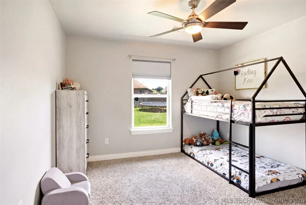 909 Carter Court Siloam Springs, AR 72761