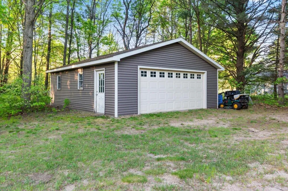 20200 W Lake Montcalm Road Reynolds Township, MI 49329
