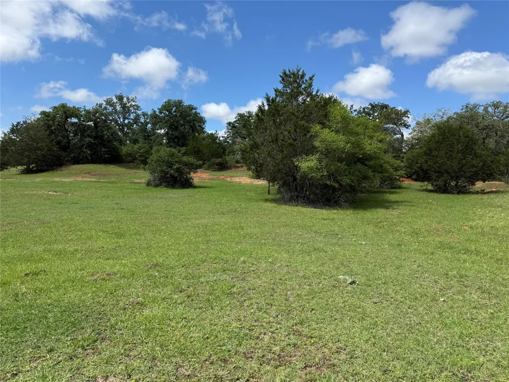 1749 FM 535 Smithville, TX 78957