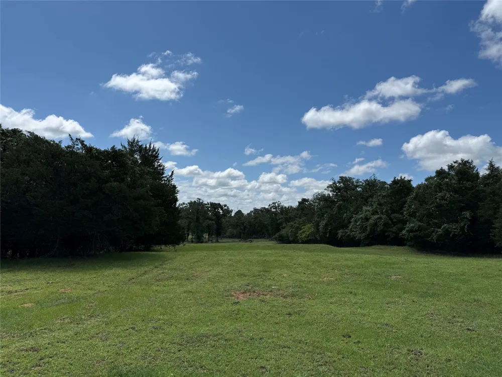 1749 FM 535 Smithville, TX 78957