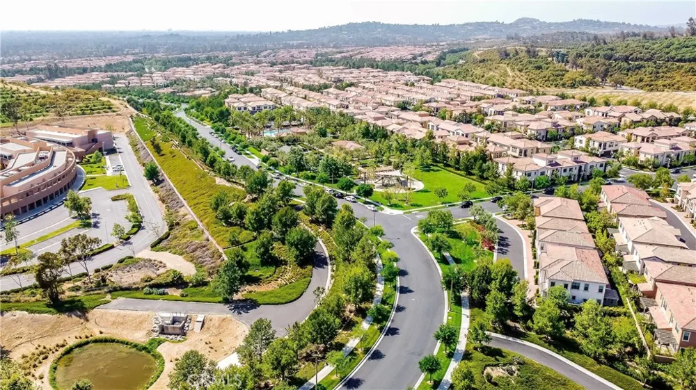 132 Stallion Irvine, CA 92602
