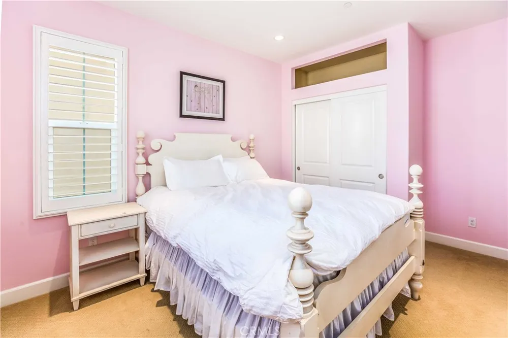 132 Stallion Irvine, CA 92602