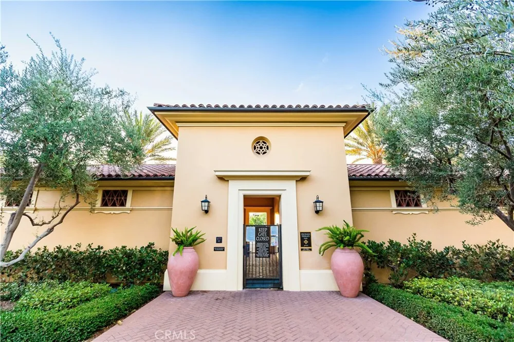 132 Stallion Irvine, CA 92602