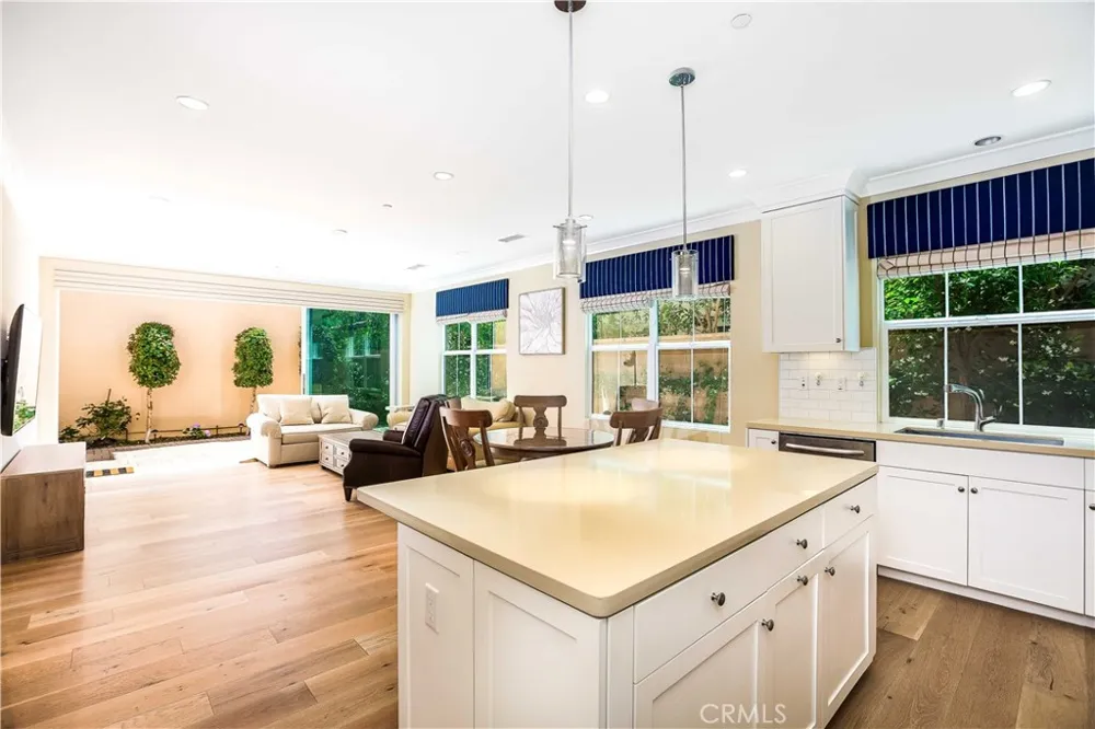 132 Stallion Irvine, CA 92602