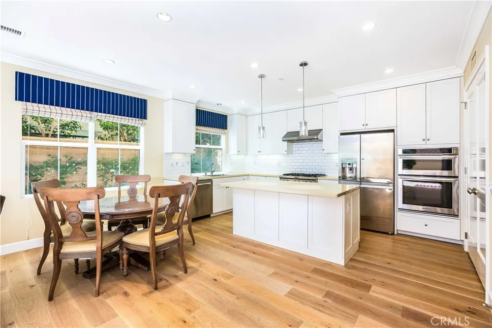 132 Stallion Irvine, CA 92602