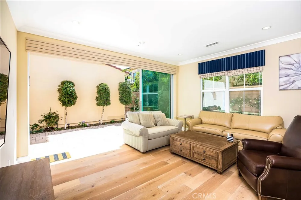 132 Stallion Irvine, CA 92602