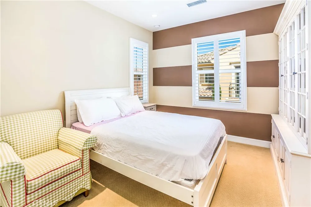 132 Stallion Irvine, CA 92602