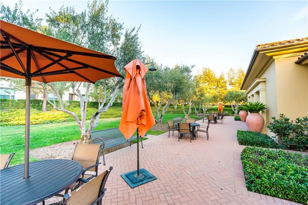 132 Stallion Irvine, CA 92602