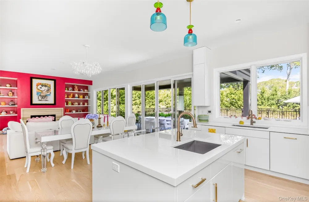 21 Lily Pond Drive Sag Harbor, NY 11963