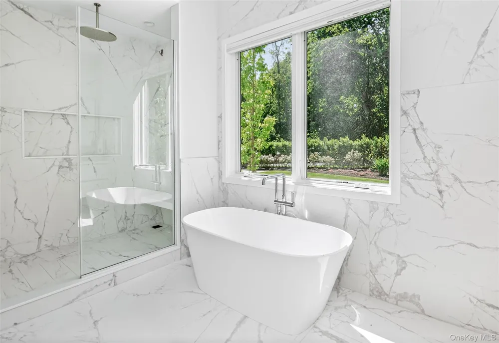 21 Lily Pond Drive Sag Harbor, NY 11963