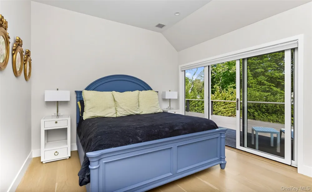 21 Lily Pond Drive Sag Harbor, NY 11963