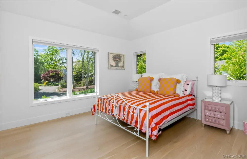 21 Lily Pond Drive Sag Harbor, NY 11963