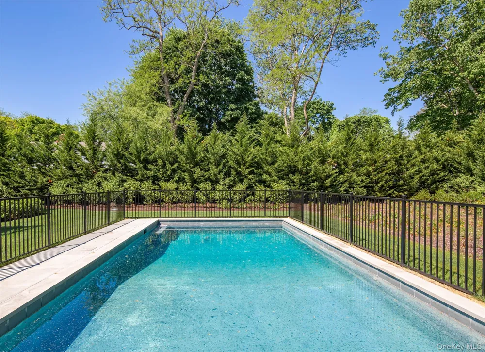 21 Lily Pond Drive Sag Harbor, NY 11963