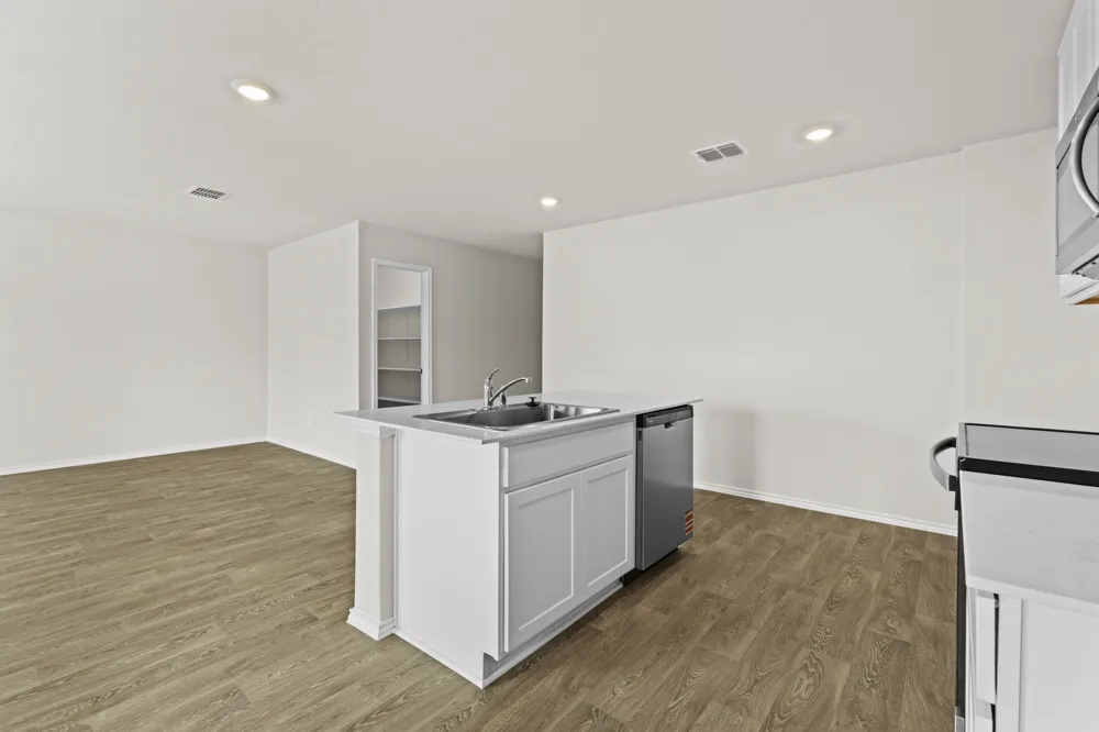 1018 Bold Run Seguin, TX 78155