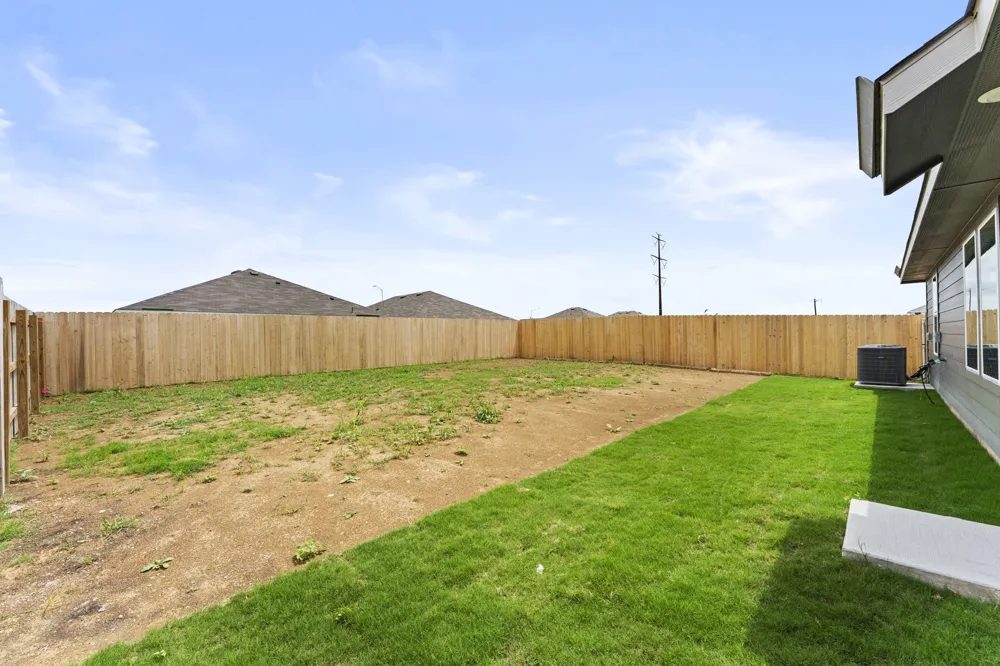 1018 Bold Run Seguin, TX 78155