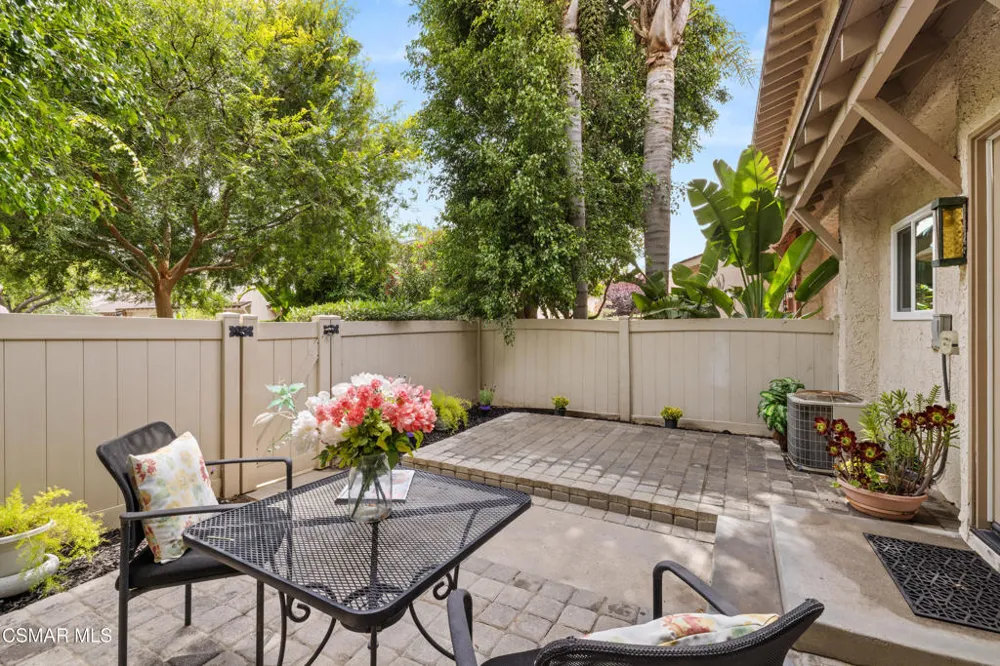 1215 Ramona Drive Newbury Park, CA 91320