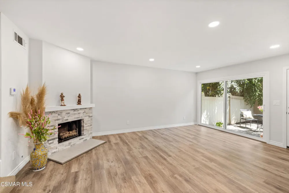 1215 Ramona Drive Newbury Park, CA 91320