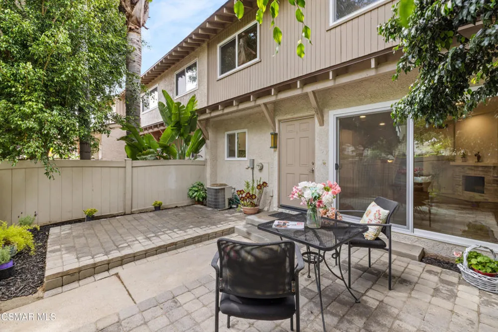 1215 Ramona Drive Newbury Park, CA 91320