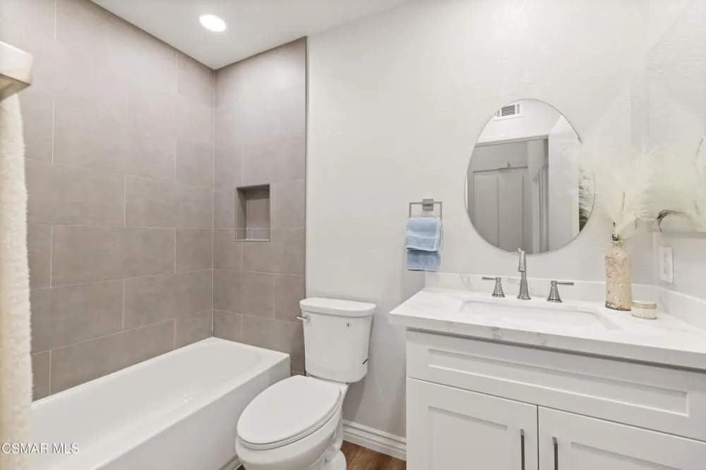 1215 Ramona Drive Newbury Park, CA 91320