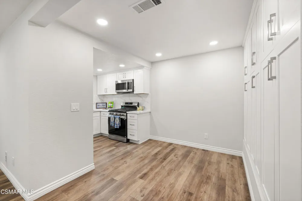 1215 Ramona Drive Newbury Park, CA 91320