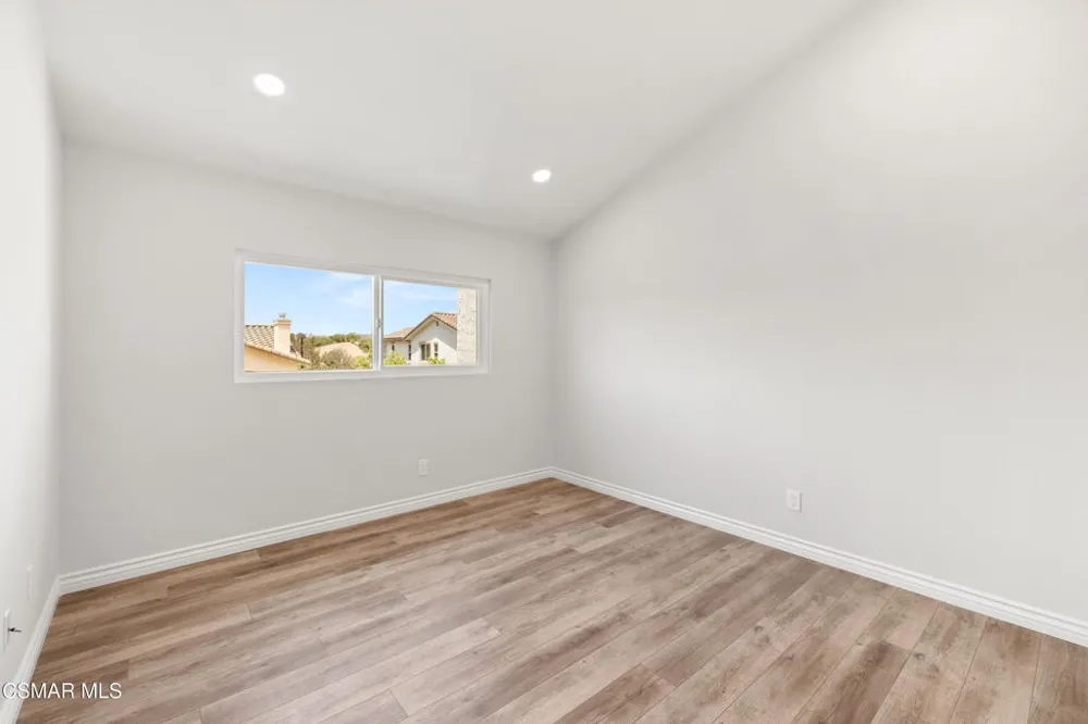 1215 Ramona Drive Newbury Park, CA 91320
