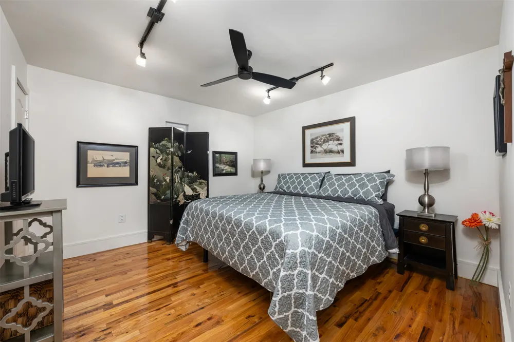 212 County Road 229 Road Briggs, TX 78608