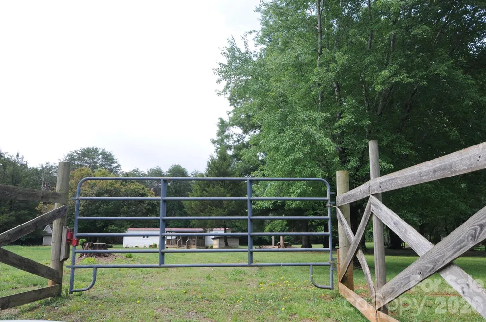 4227 KENT STREET Maiden, NC 28650